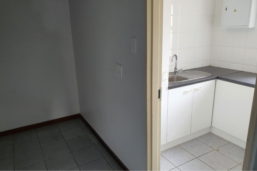 To Let commercial Property for Rent in Walmer Eastern Cape